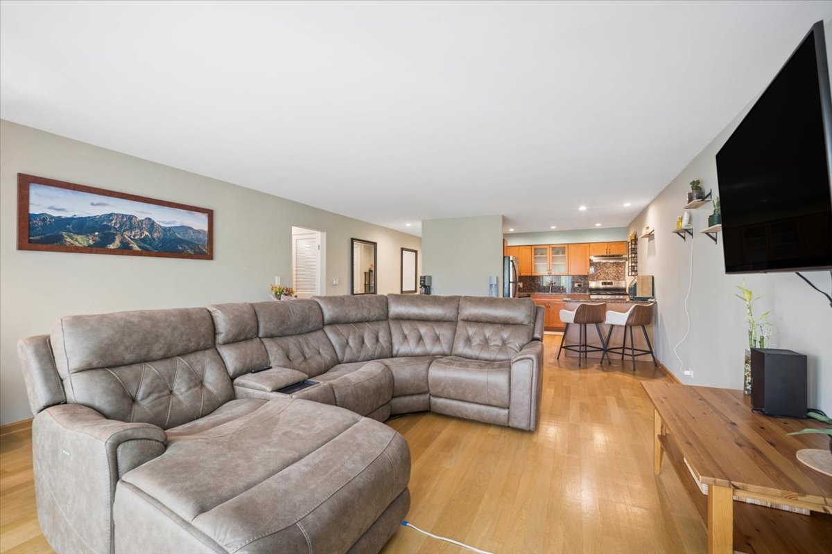 5400 Carriageway Drive #315, Rolling Meadows, IL 60008