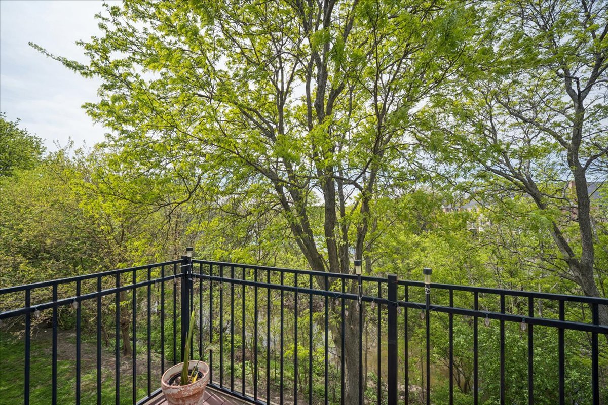 5400 Carriageway Drive #315, Rolling Meadows, IL 60008
