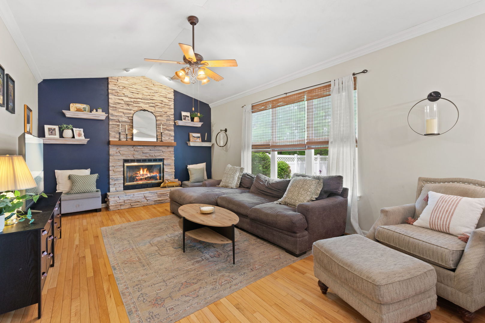 110 Saint Germain Place, St. Charles, IL 60175