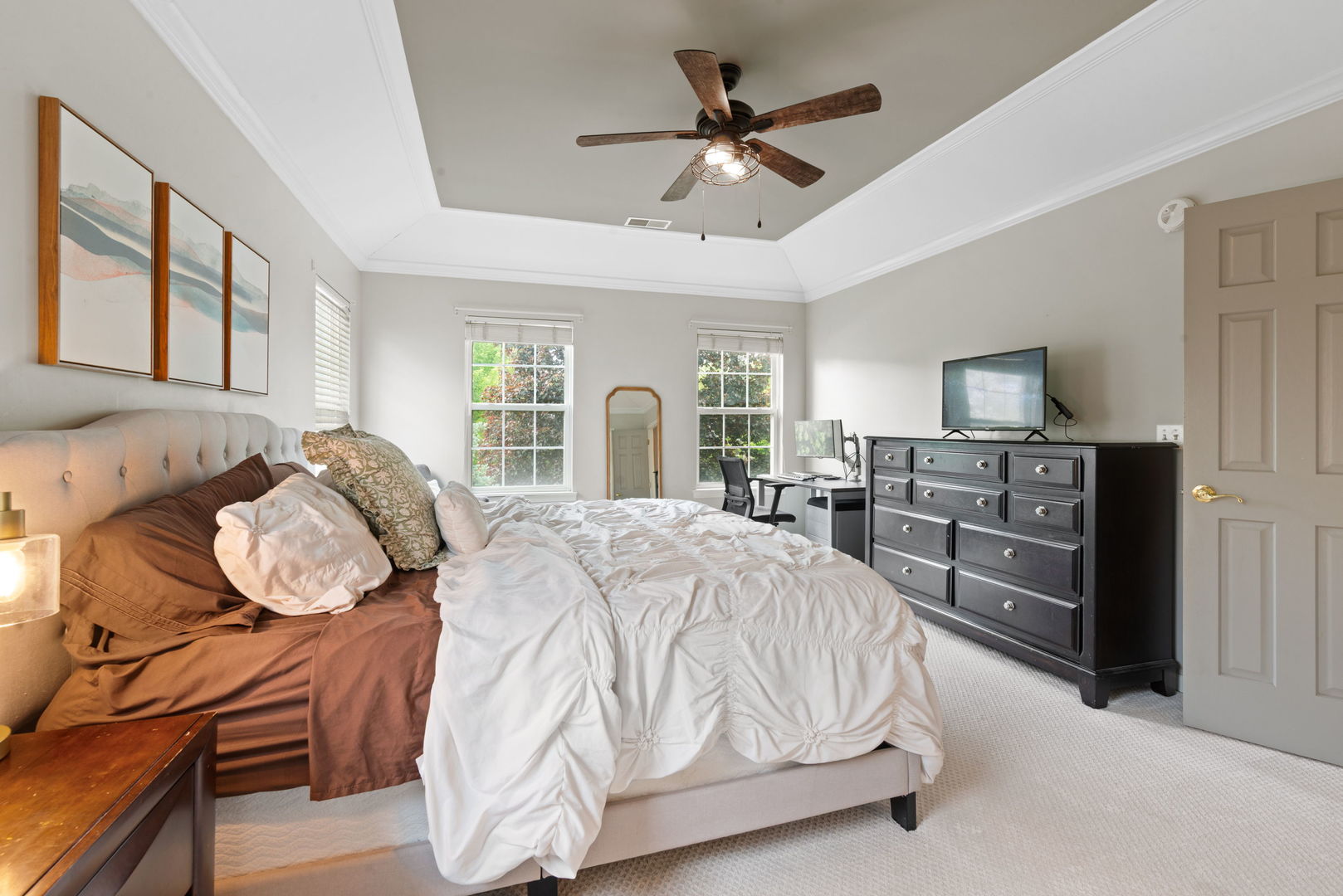 110 Saint Germain Place, St. Charles, IL 60175