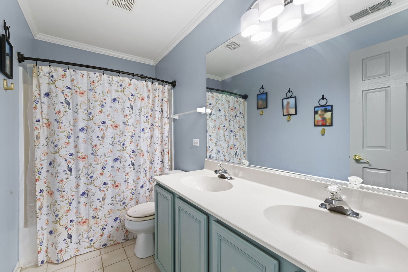 110 Saint Germain Place, St. Charles, IL 60175