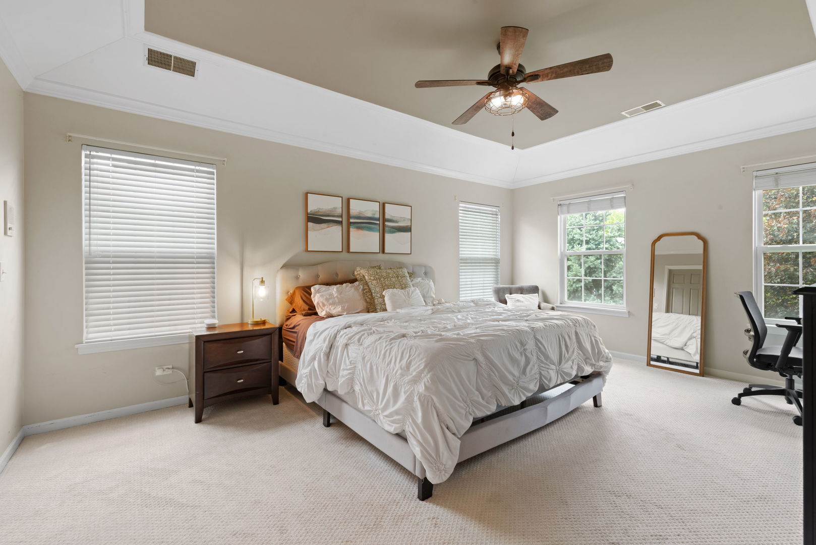 110 Saint Germain Place, St. Charles, IL 60175