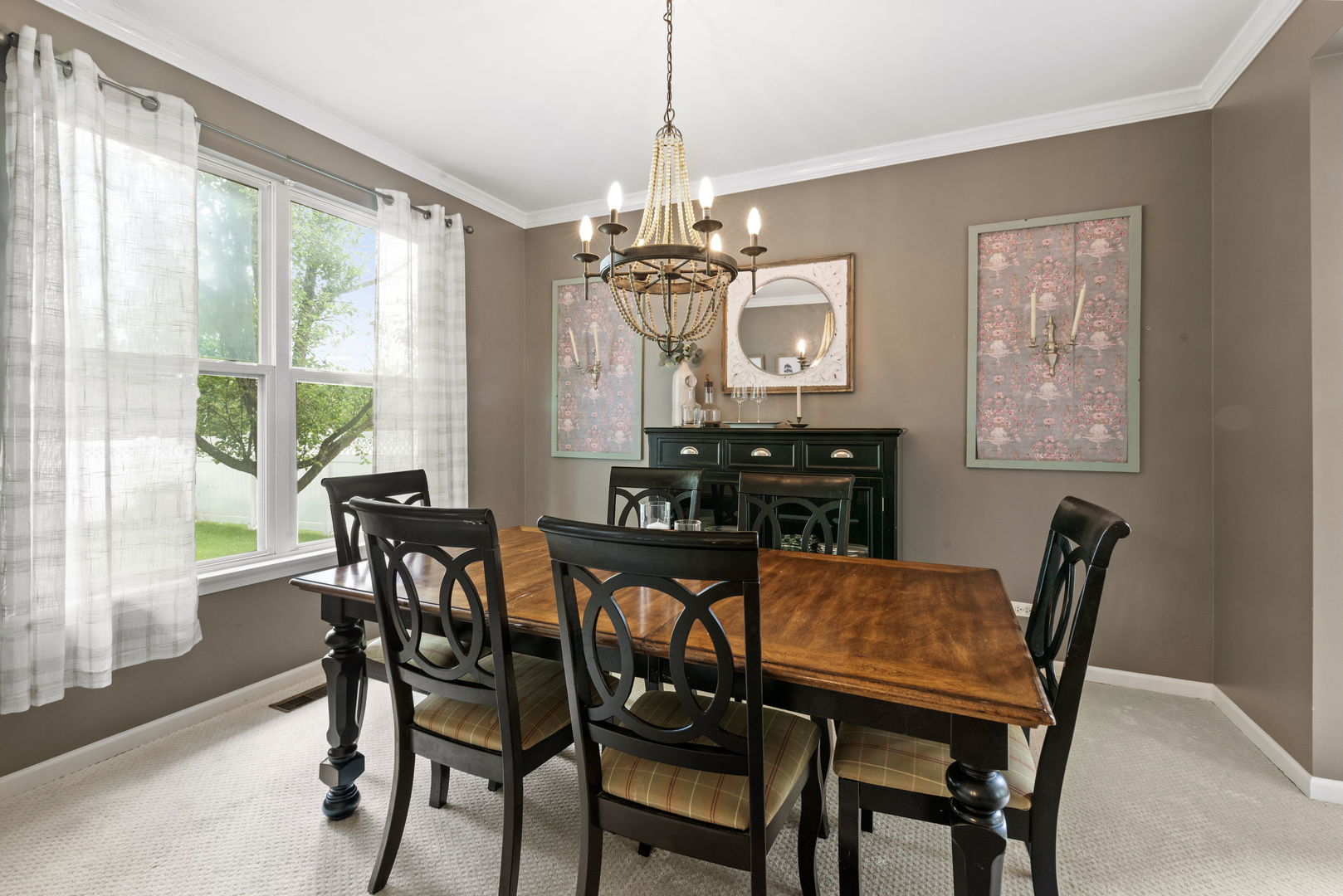 110 Saint Germain Place, St. Charles, IL 60175