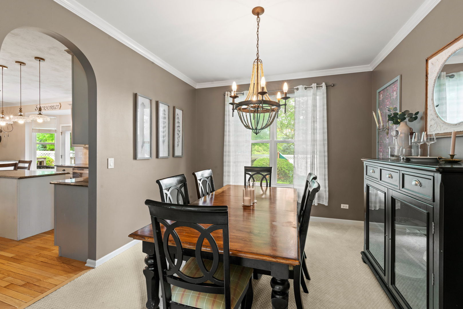 110 Saint Germain Place, St. Charles, IL 60175