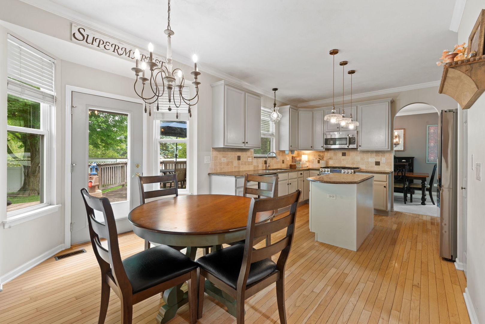 110 Saint Germain Place, St. Charles, IL 60175