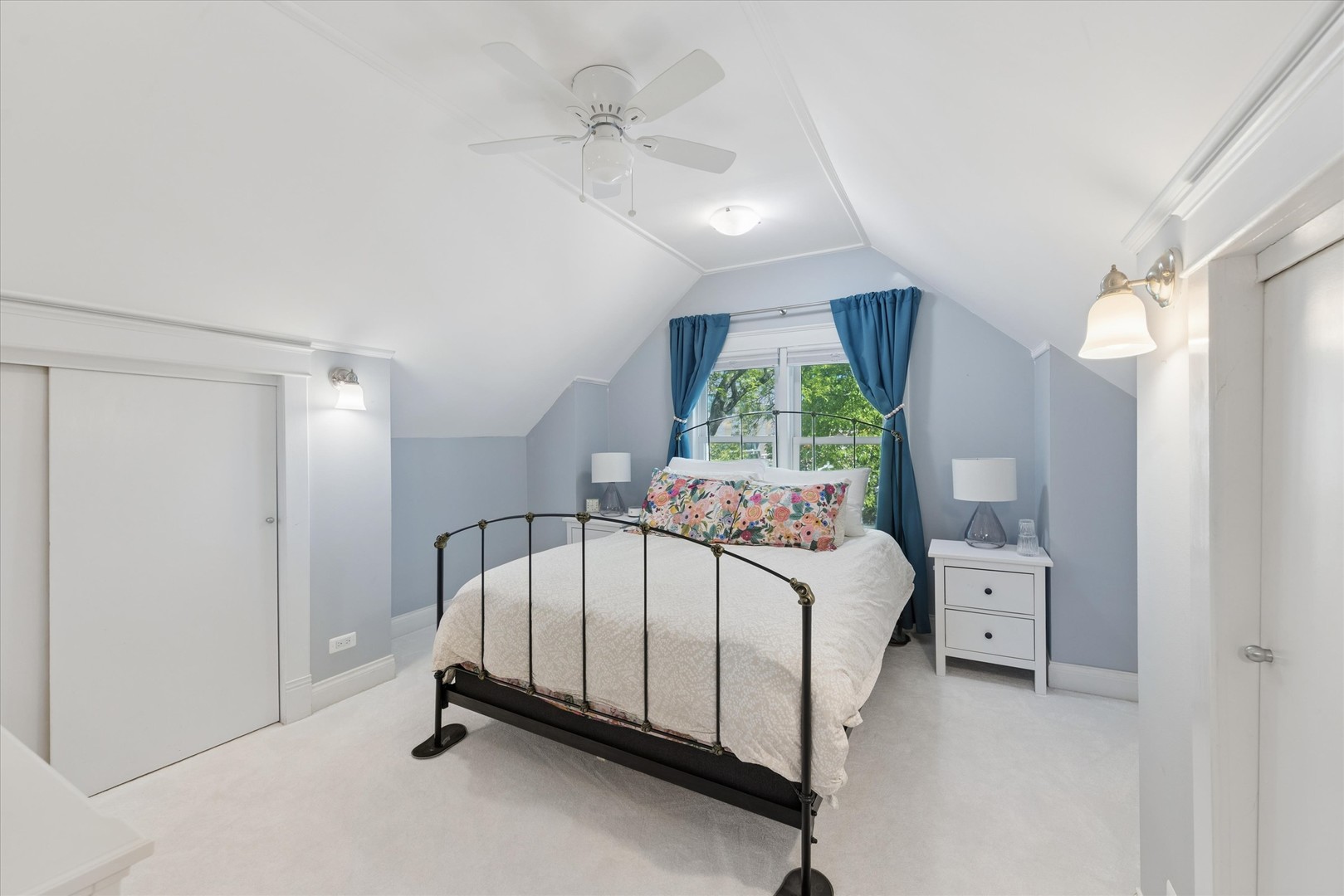4024 N Bell Avenue, Chicago, IL 60618