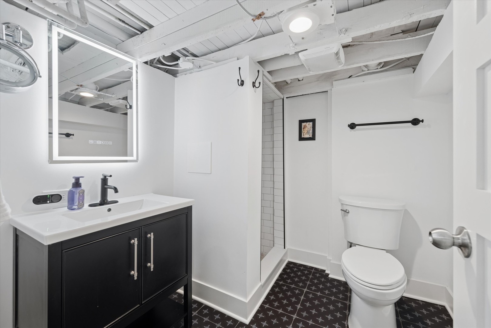 4024 N Bell Avenue, Chicago, IL 60618