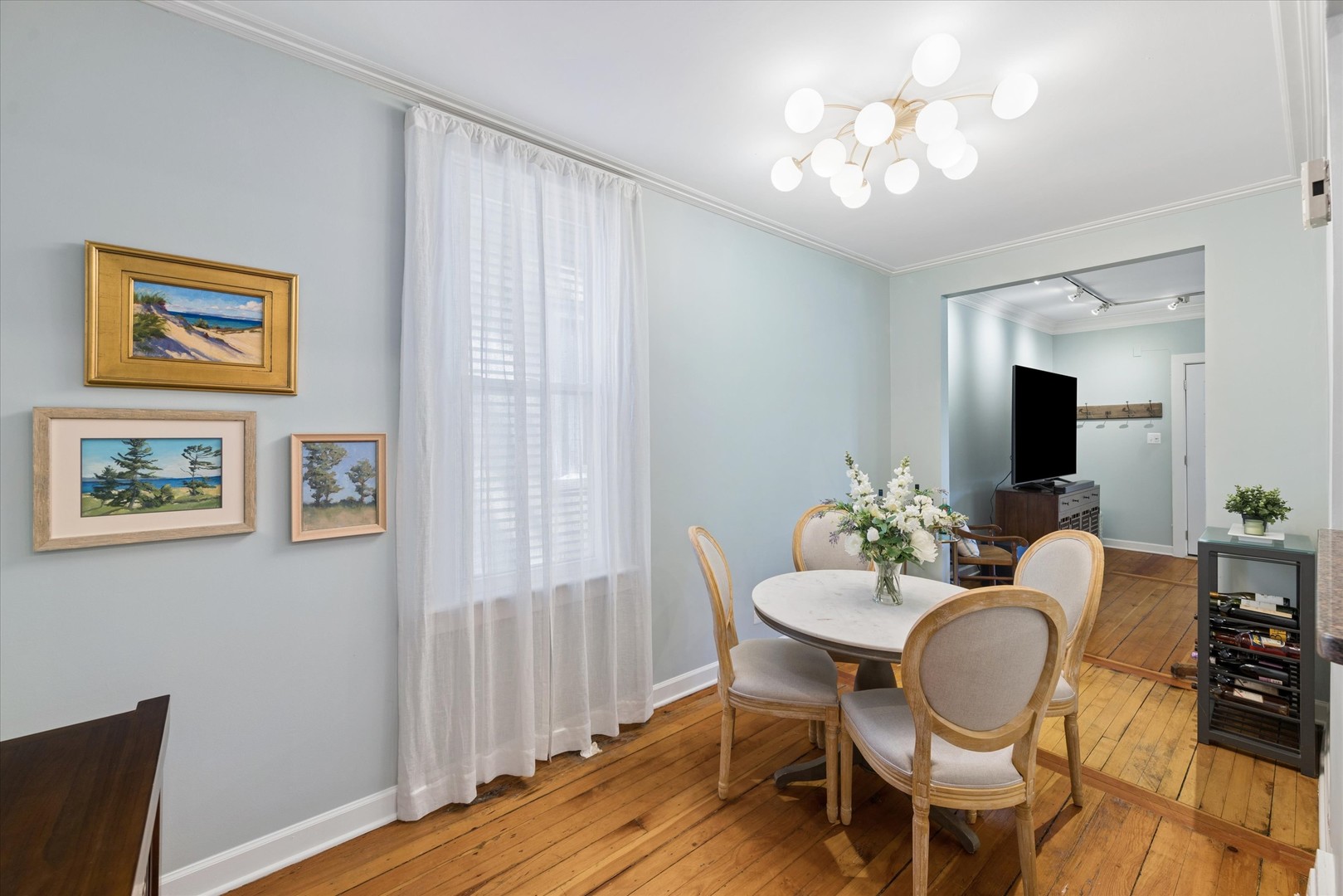 4024 N Bell Avenue, Chicago, IL 60618