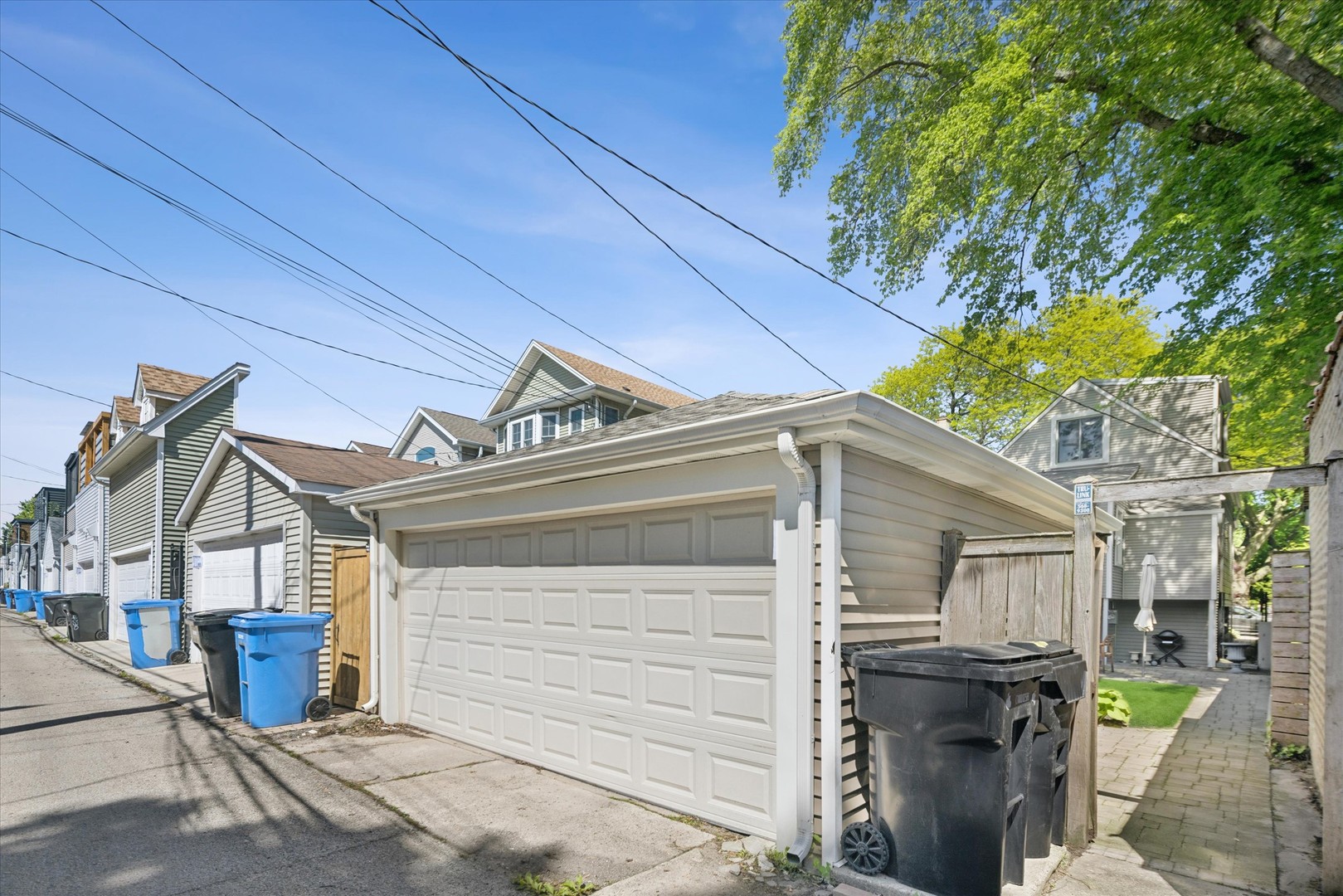 4024 N Bell Avenue, Chicago, IL 60618