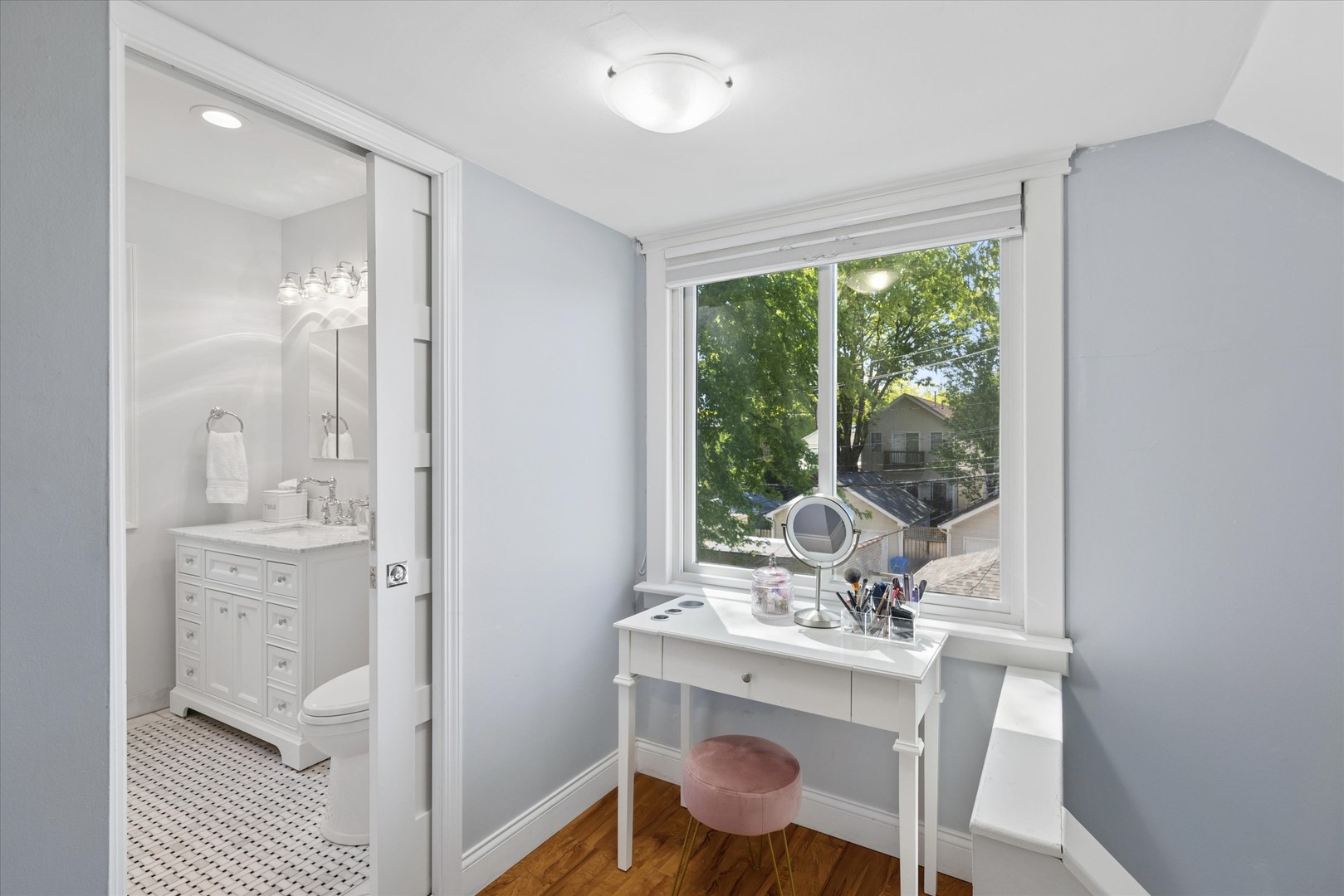 4024 N Bell Avenue, Chicago, IL 60618