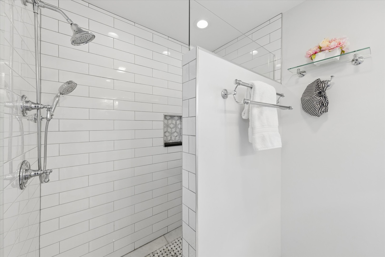 4024 N Bell Avenue, Chicago, IL 60618