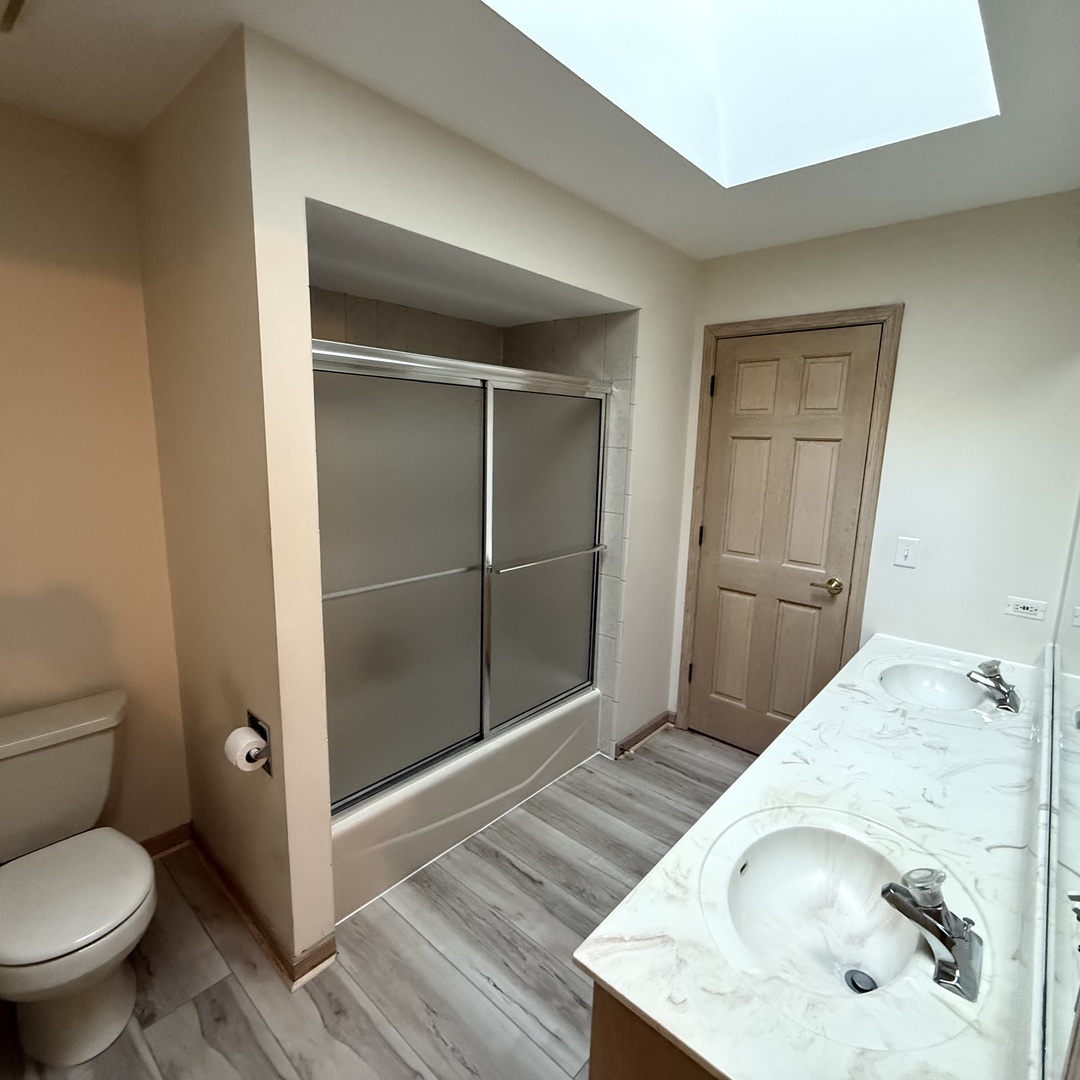 193 Rosedale Court, Bloomingdale, IL 60108