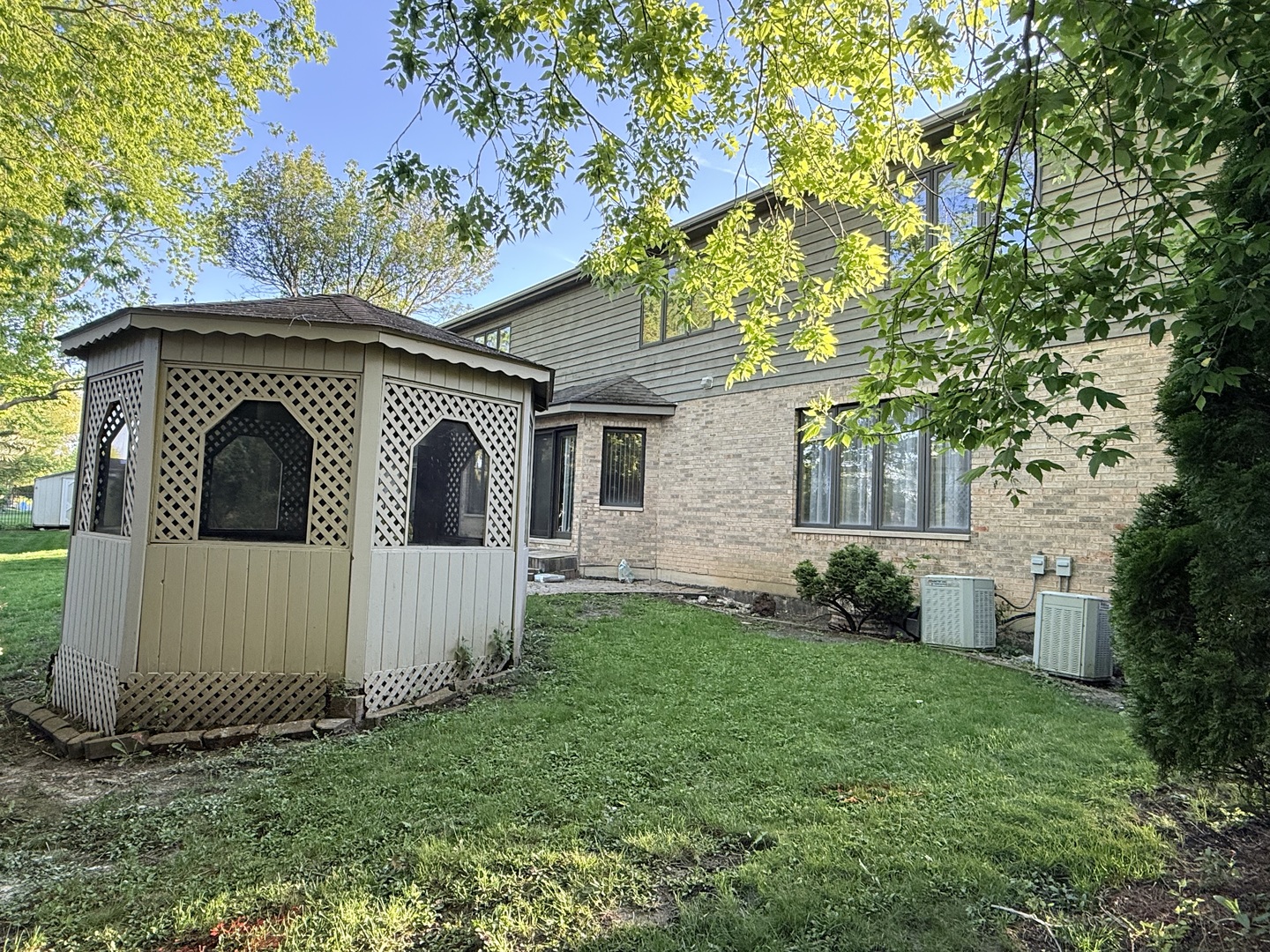 193 Rosedale Court, Bloomingdale, IL 60108