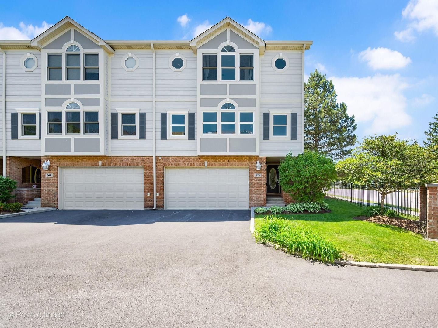 771 W Kristen Court, Palatine, IL 60067