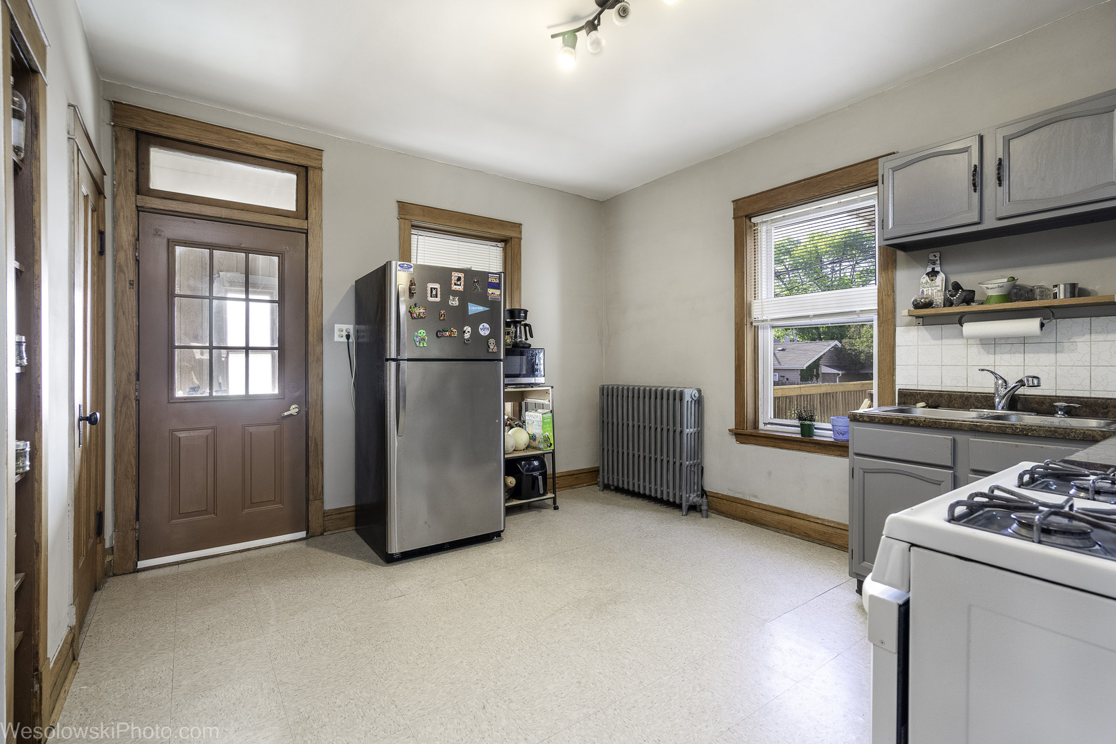 4146 N Marmora Avenue, Chicago, IL 60634