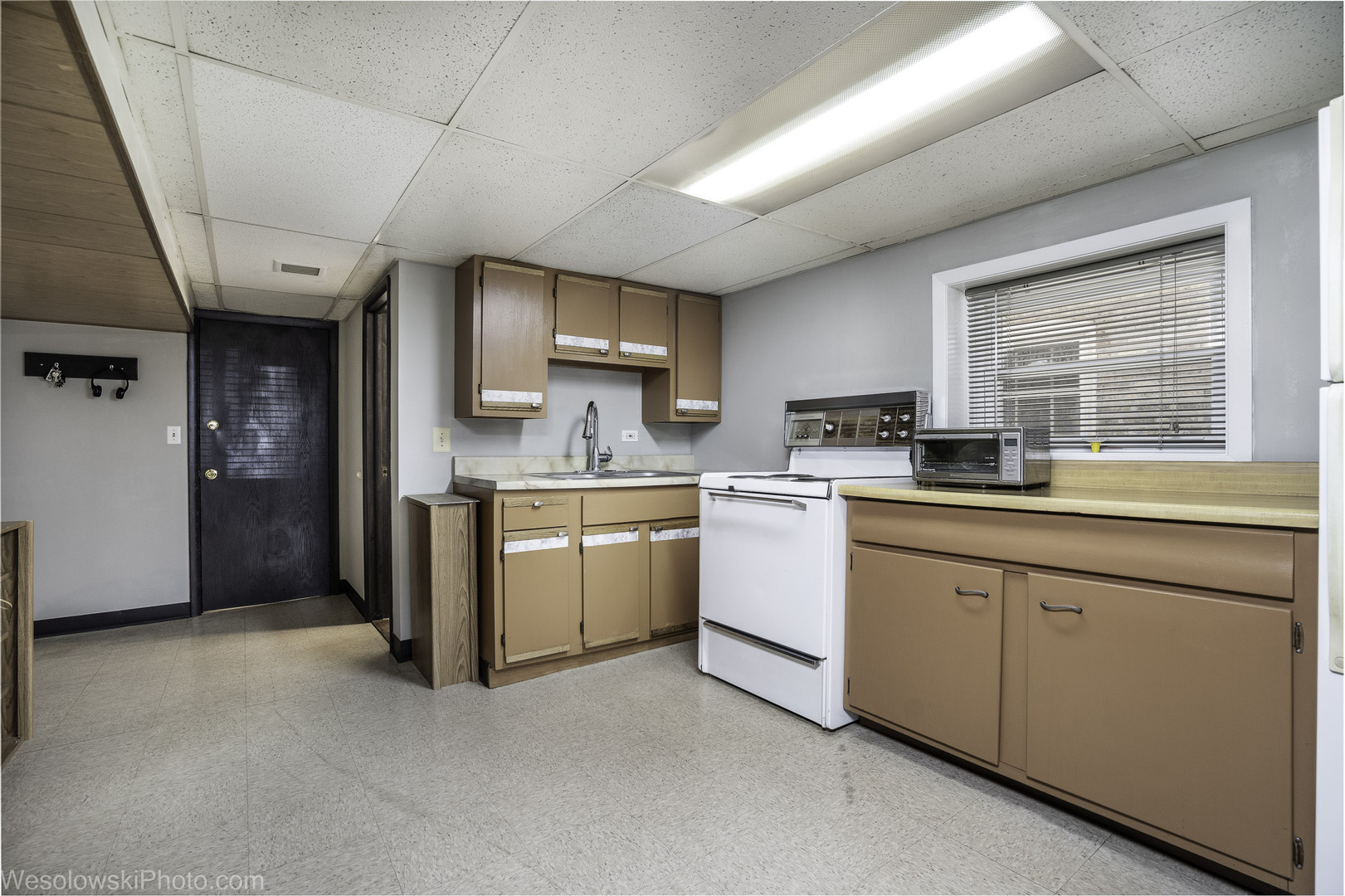 4146 N Marmora Avenue, Chicago, IL 60634