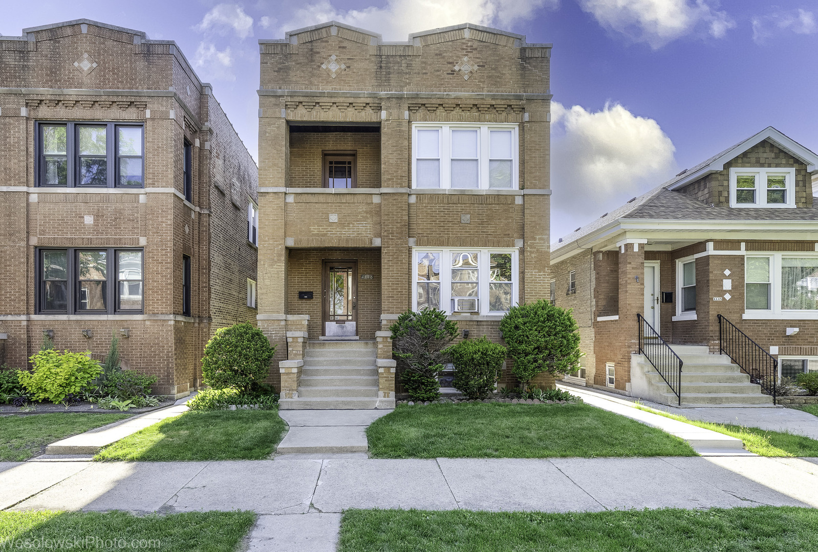 4146 N Marmora Avenue, Chicago, IL 60634
