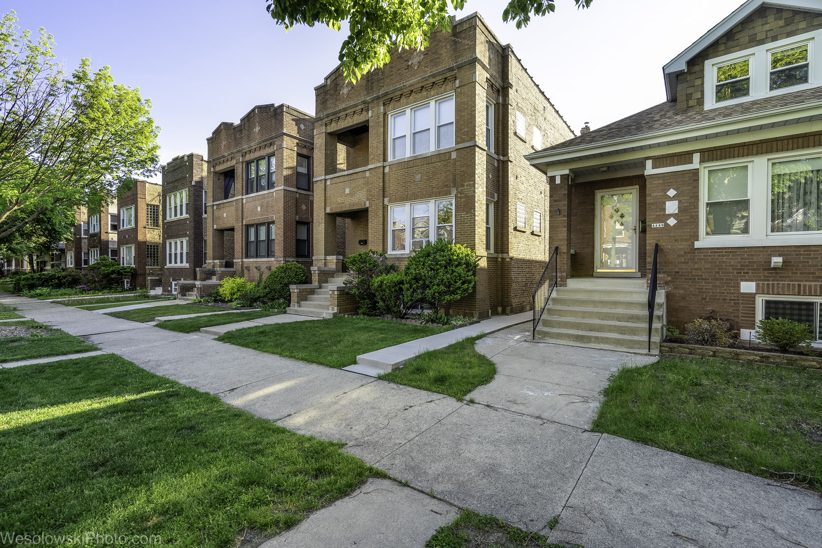 4146 N Marmora Avenue, Chicago, IL 60634