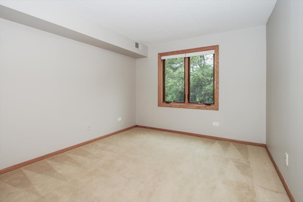 212 W Saint Charles Road #108, Lombard, IL 60148