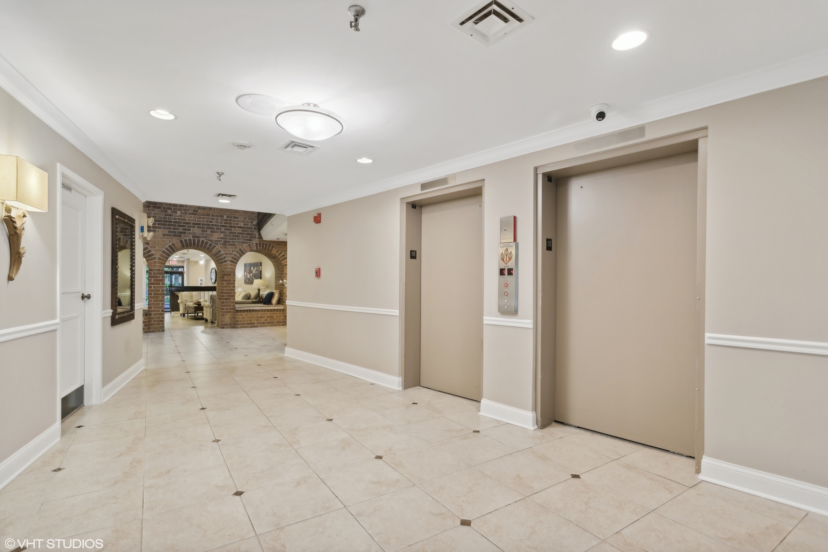 701 Lake Hinsdale Drive #412, Willowbrook, IL 60527