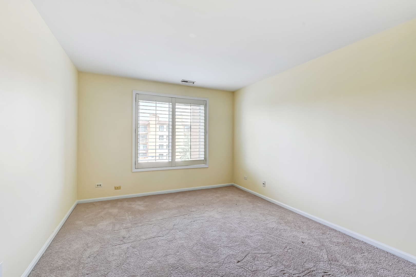 701 Lake Hinsdale Drive #412, Willowbrook, IL 60527