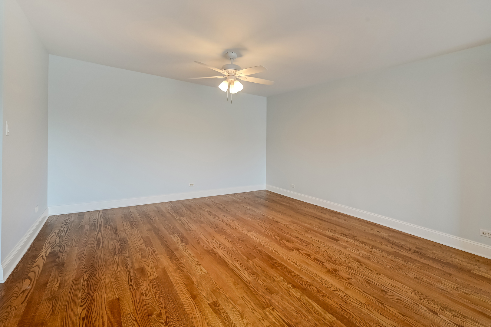 701 Lake Hinsdale Drive #412, Willowbrook, IL 60527