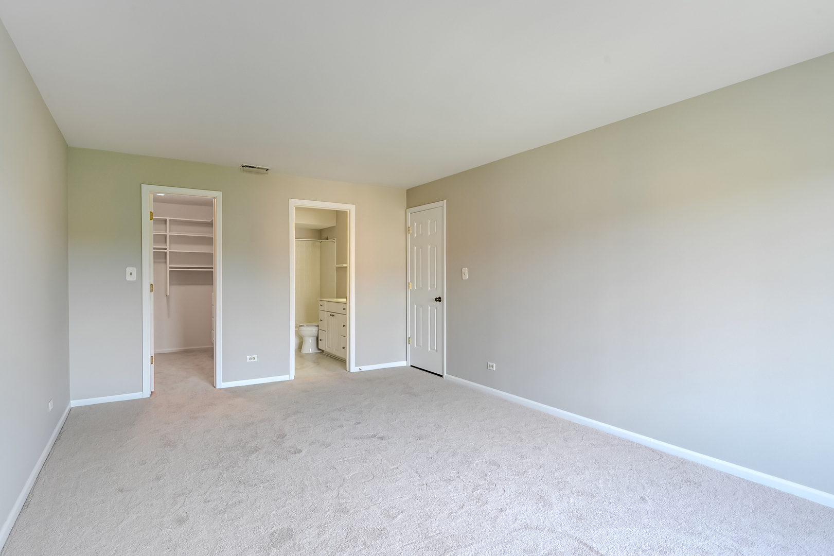 701 Lake Hinsdale Drive #412, Willowbrook, IL 60527