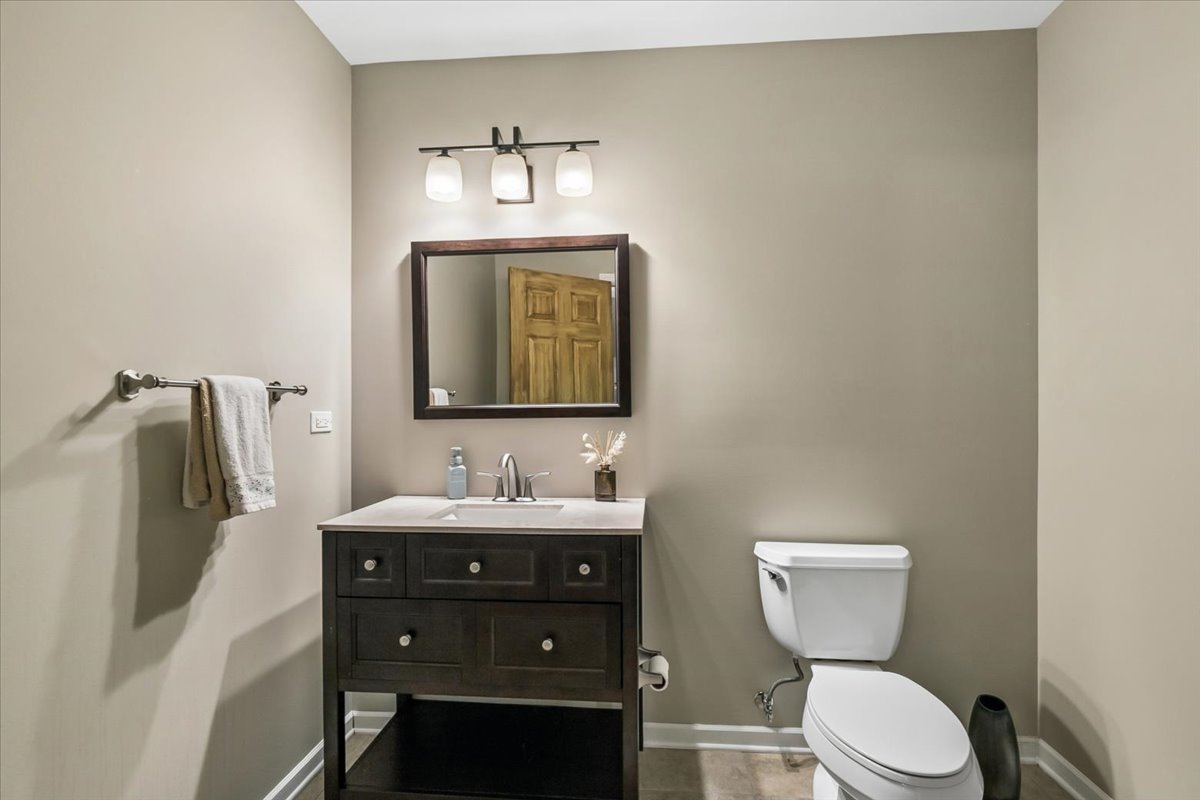1085 Waterview Circle, Antioch, IL 60002