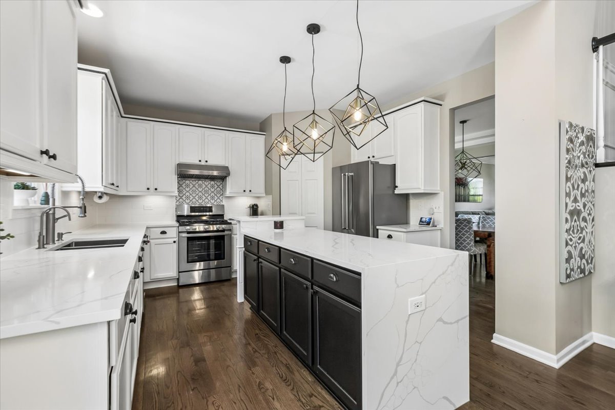 1085 Waterview Circle, Antioch, IL 60002