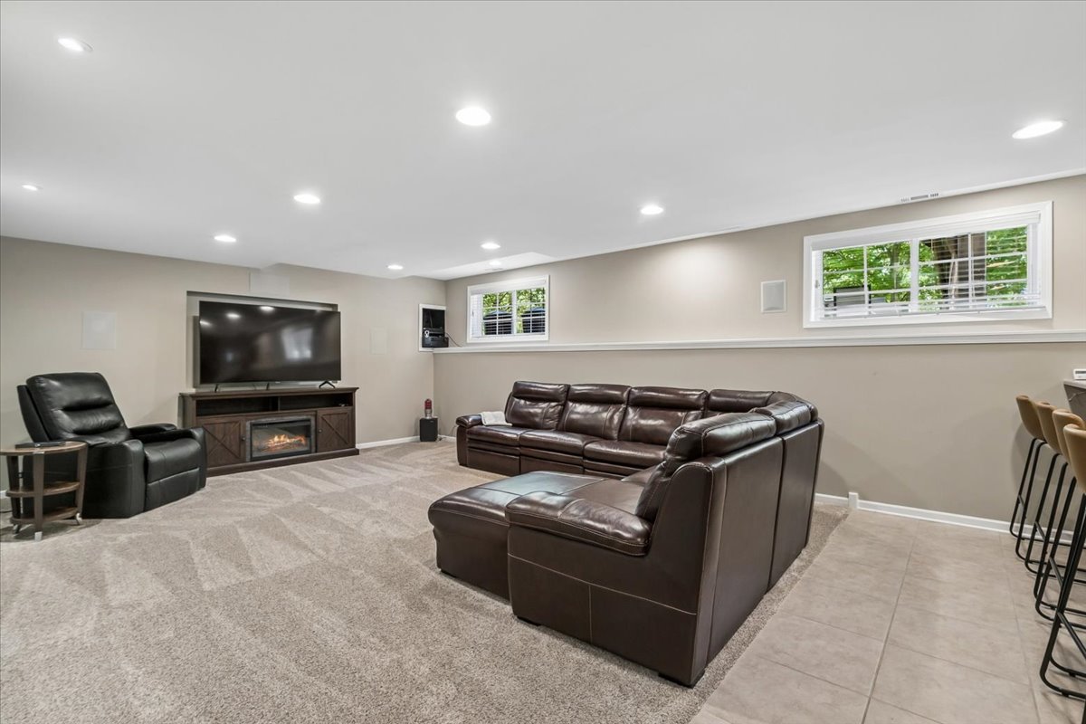 1085 Waterview Circle, Antioch, IL 60002