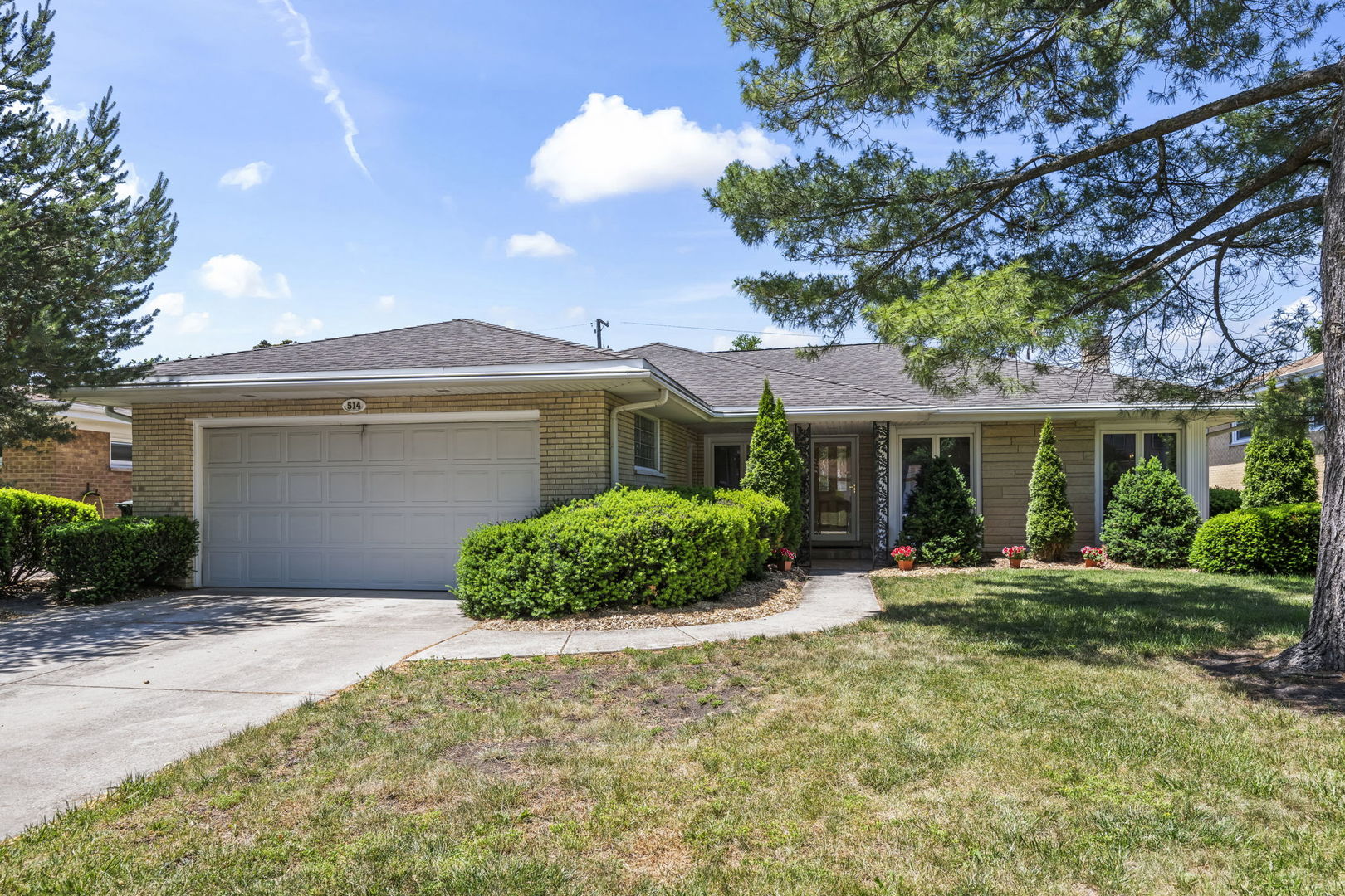 514 S Owen Street, Mount Prospect, IL 60056