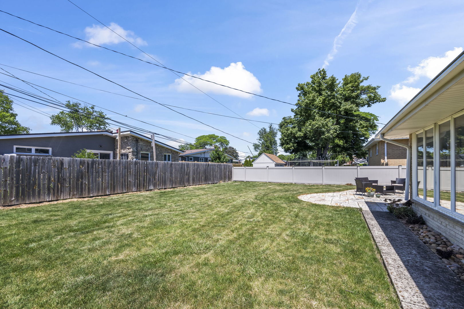 514 S Owen Street, Mount Prospect, IL 60056