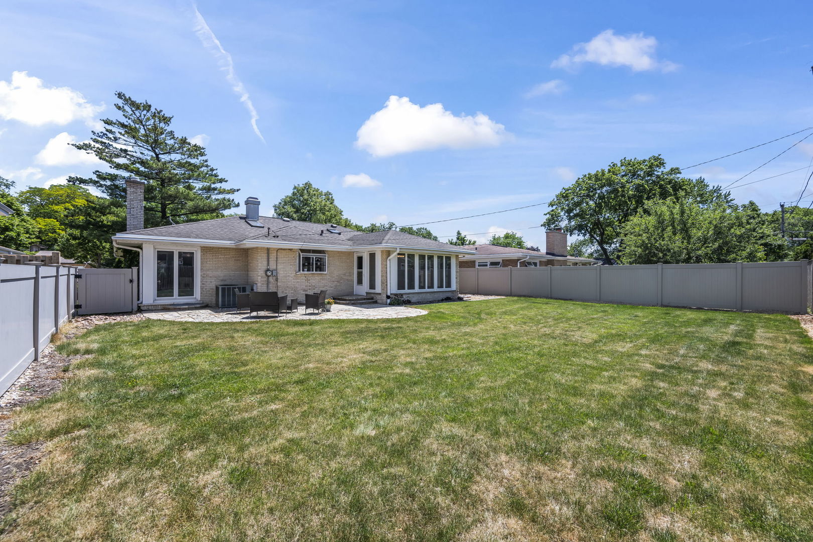 514 S Owen Street, Mount Prospect, IL 60056