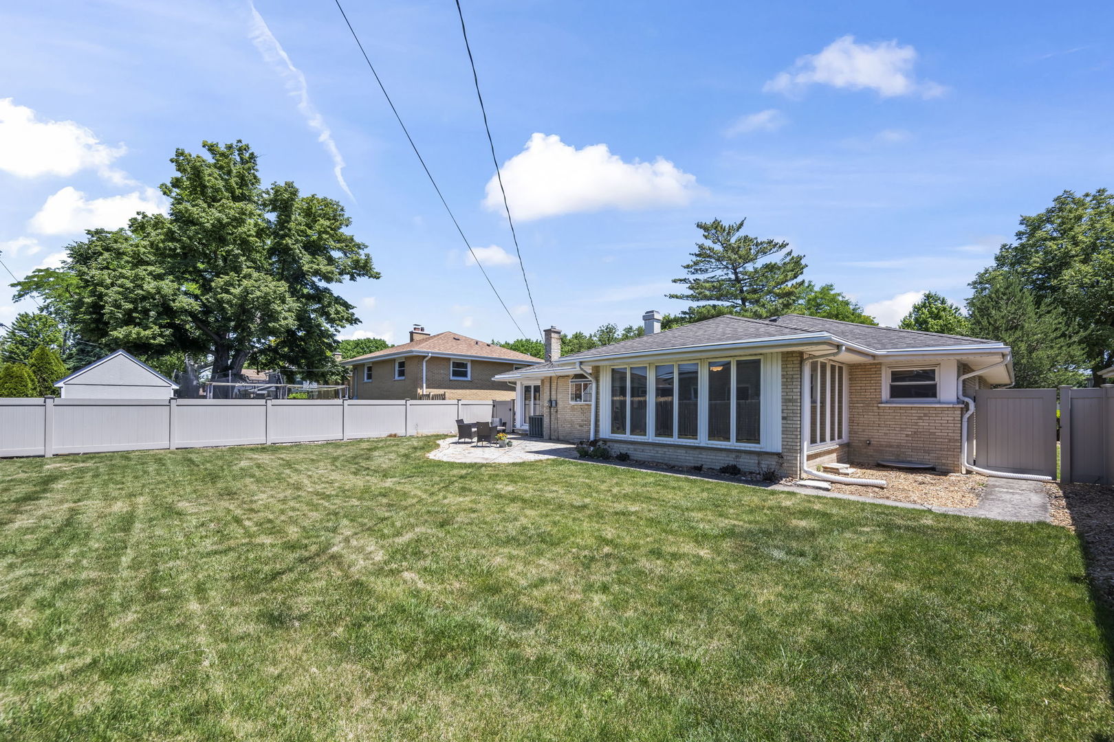 514 S Owen Street, Mount Prospect, IL 60056