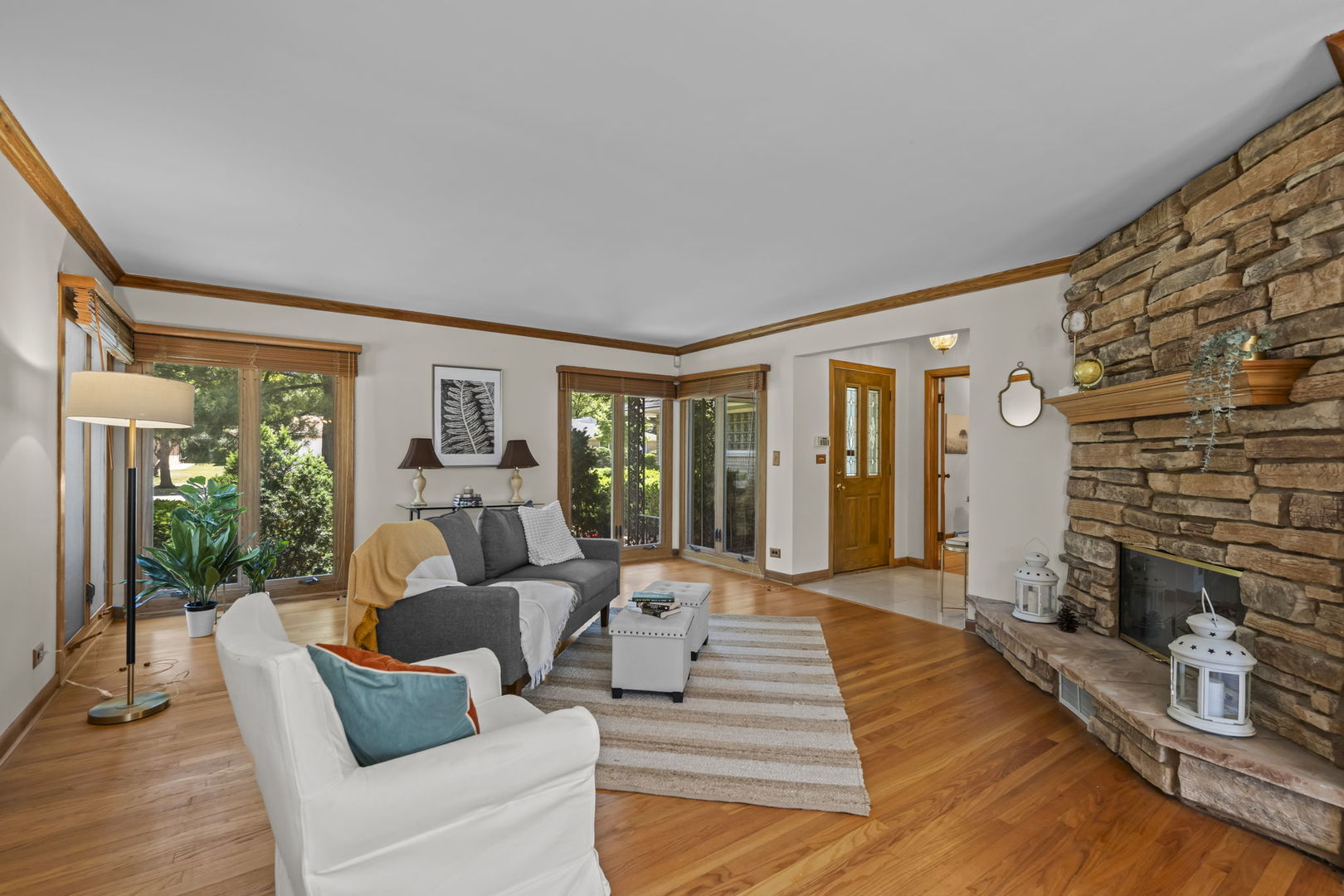 514 S Owen Street, Mount Prospect, IL 60056