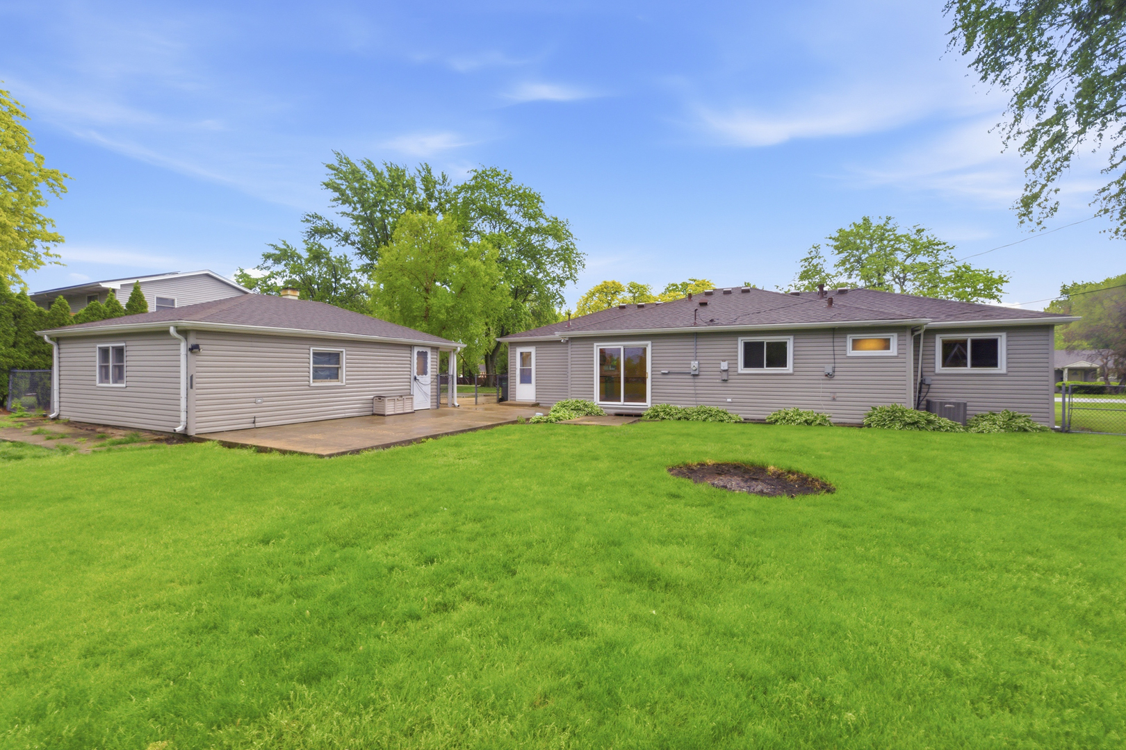440 Aster Lane, Hoffman Estates, IL 60169