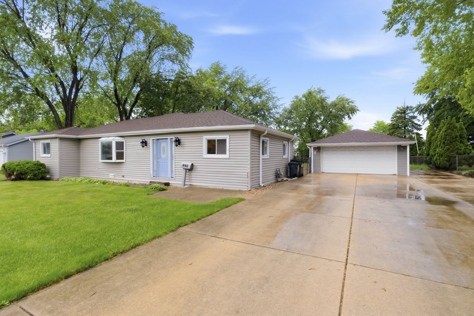 440 Aster Lane, Hoffman Estates, IL 60169