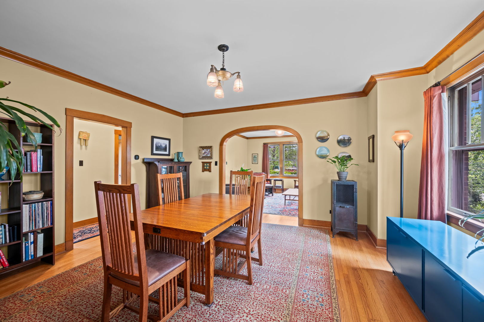 226 S Walnut Avenue, Arlington Heights, IL 60005