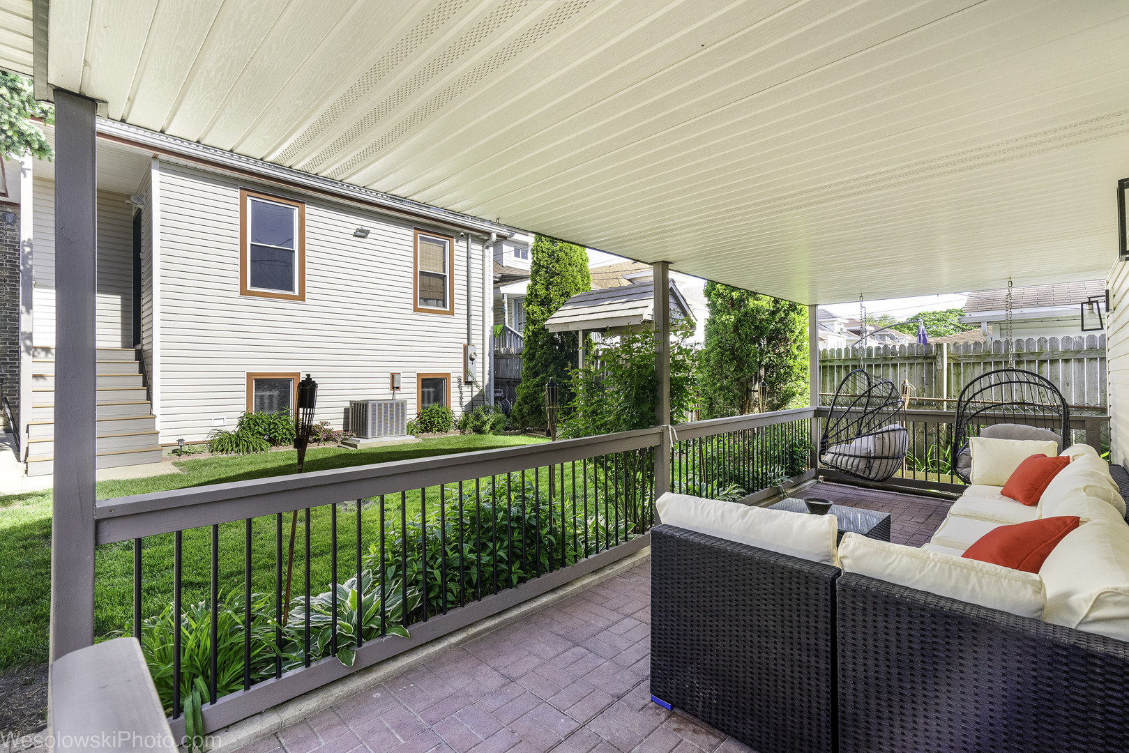 3024 N 76th Avenue, Elmwood Park, IL 60707
