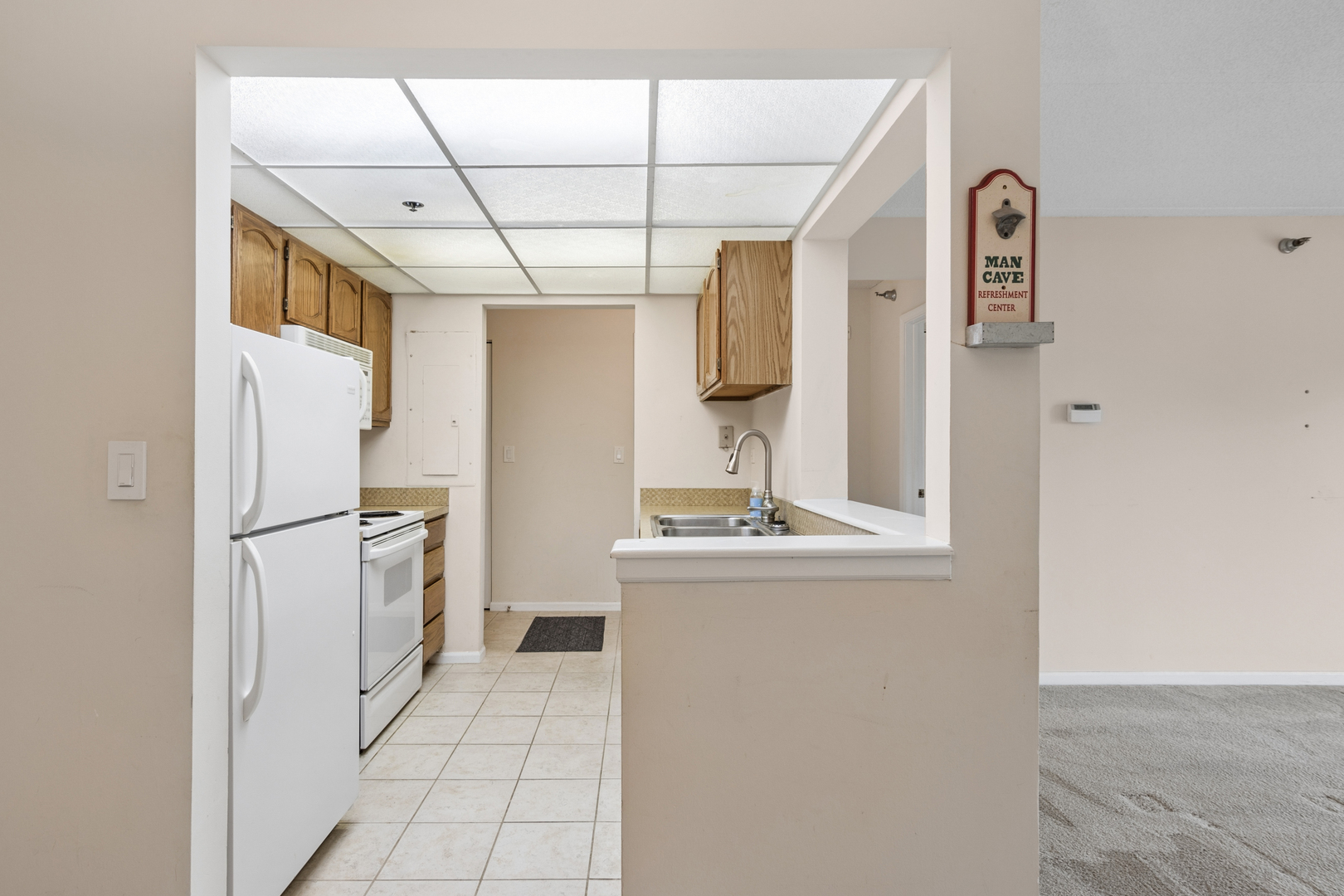 1 Bloomingdale Place #220, Bloomingdale, IL 60108