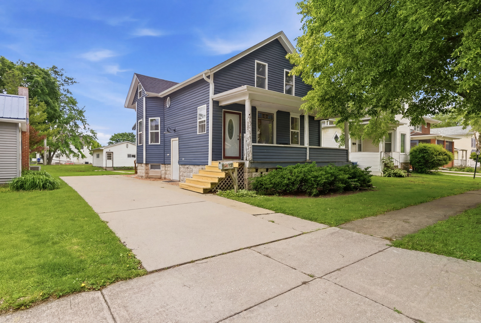 115 E Waupansie Street, Dwight, IL 60420