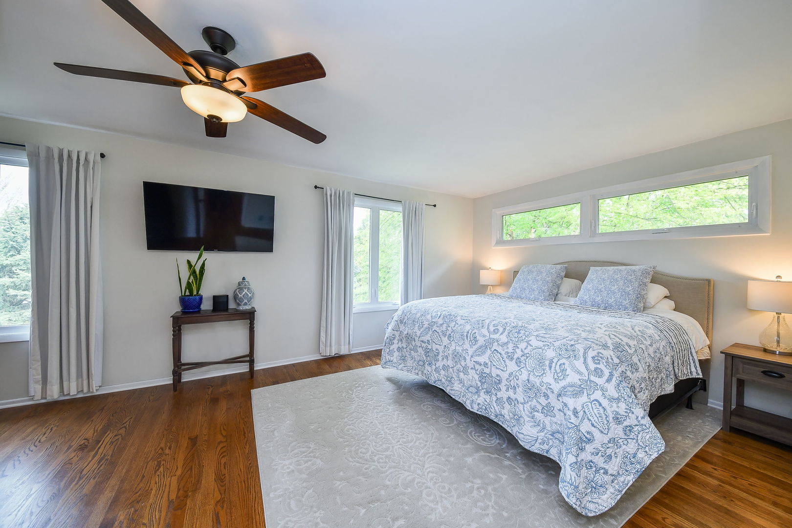 312 Spring Avenue, Glen Ellyn, IL 60137