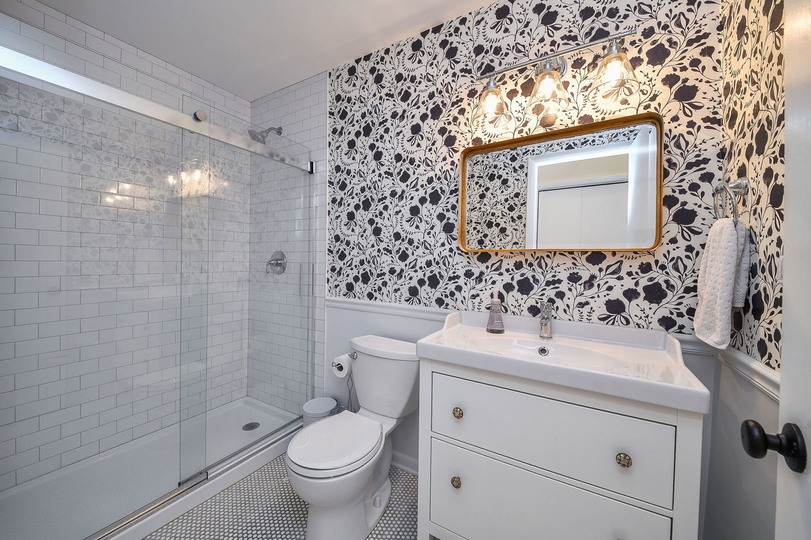 312 Spring Avenue, Glen Ellyn, IL 60137