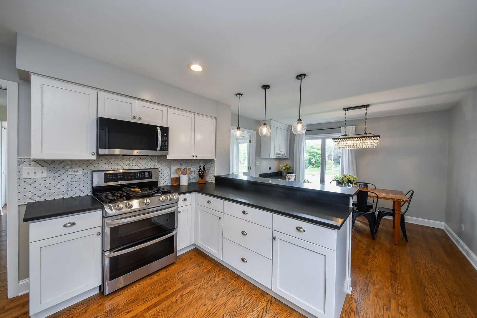 312 Spring Avenue, Glen Ellyn, IL 60137