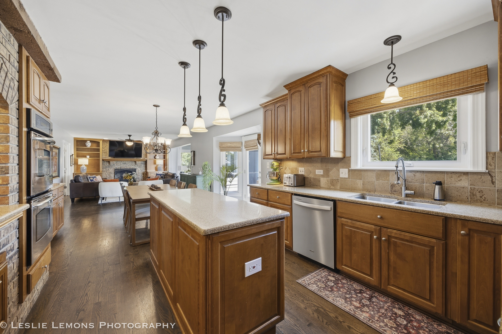 386 Hoyer Court, Naperville, IL 60565