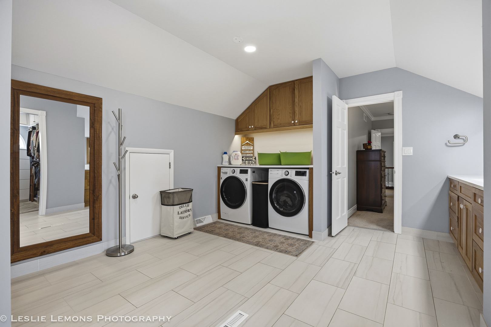 386 Hoyer Court, Naperville, IL 60565