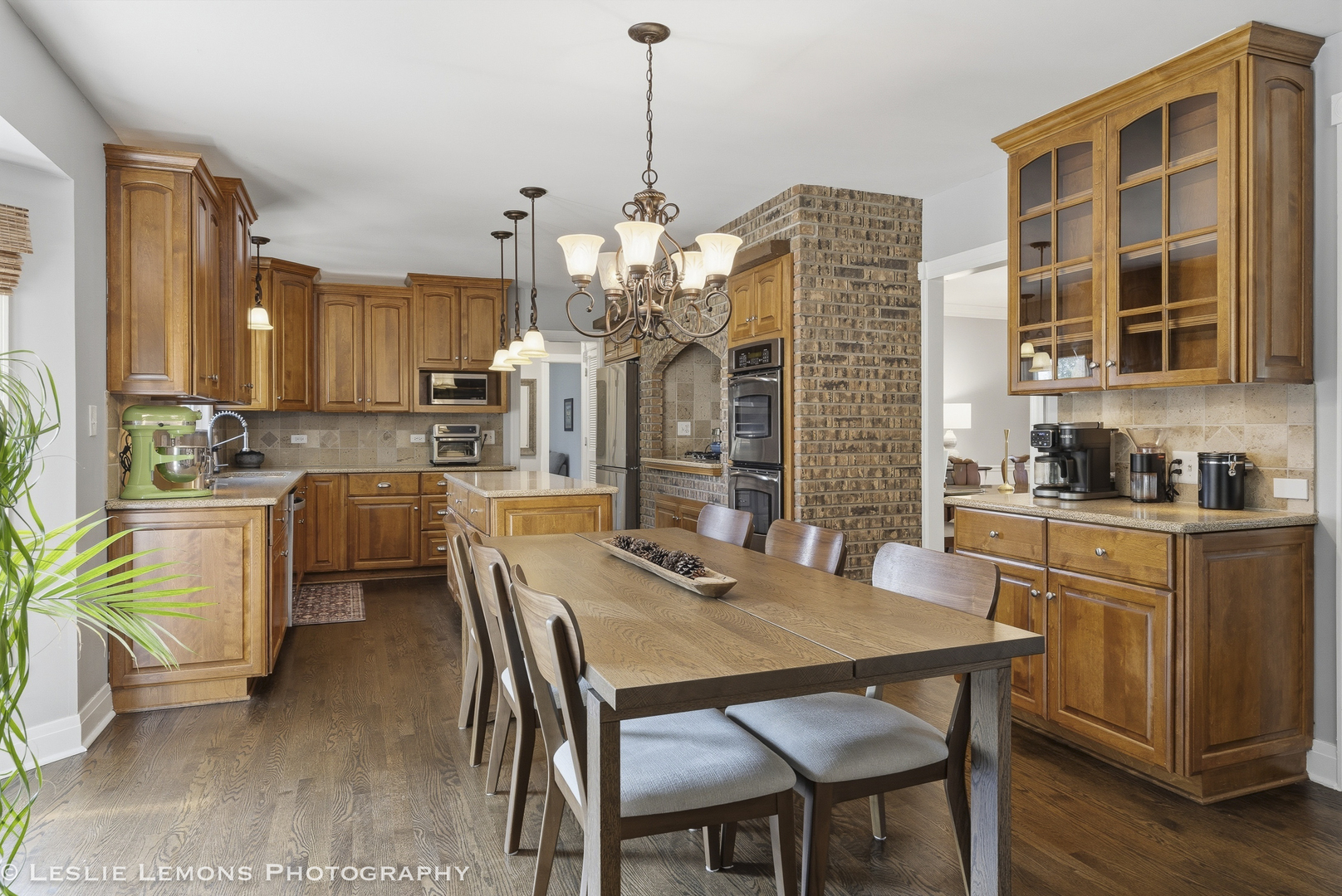 386 Hoyer Court, Naperville, IL 60565