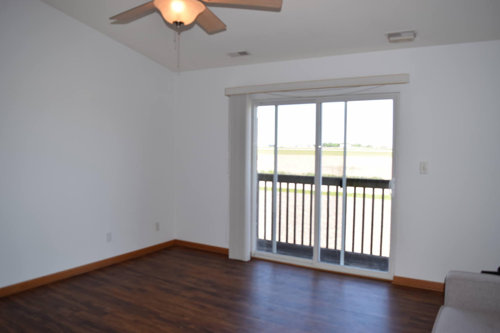 565 N Strack Street #302, Cortland, IL 60112
