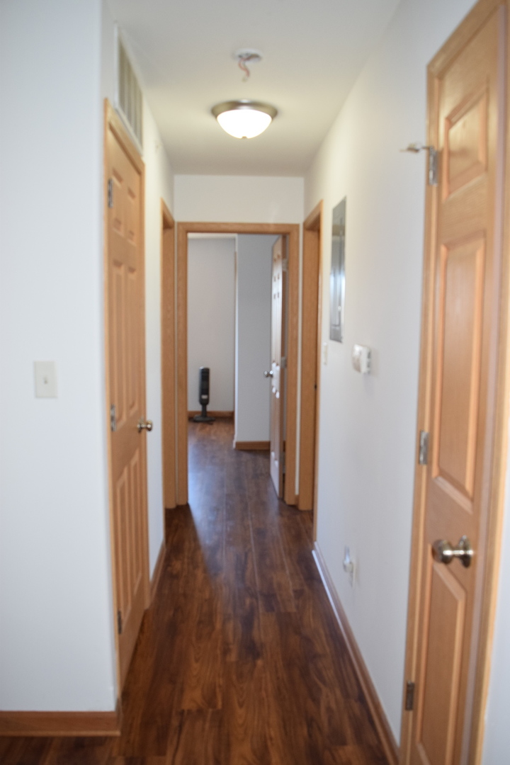565 N Strack Street #302, Cortland, IL 60112