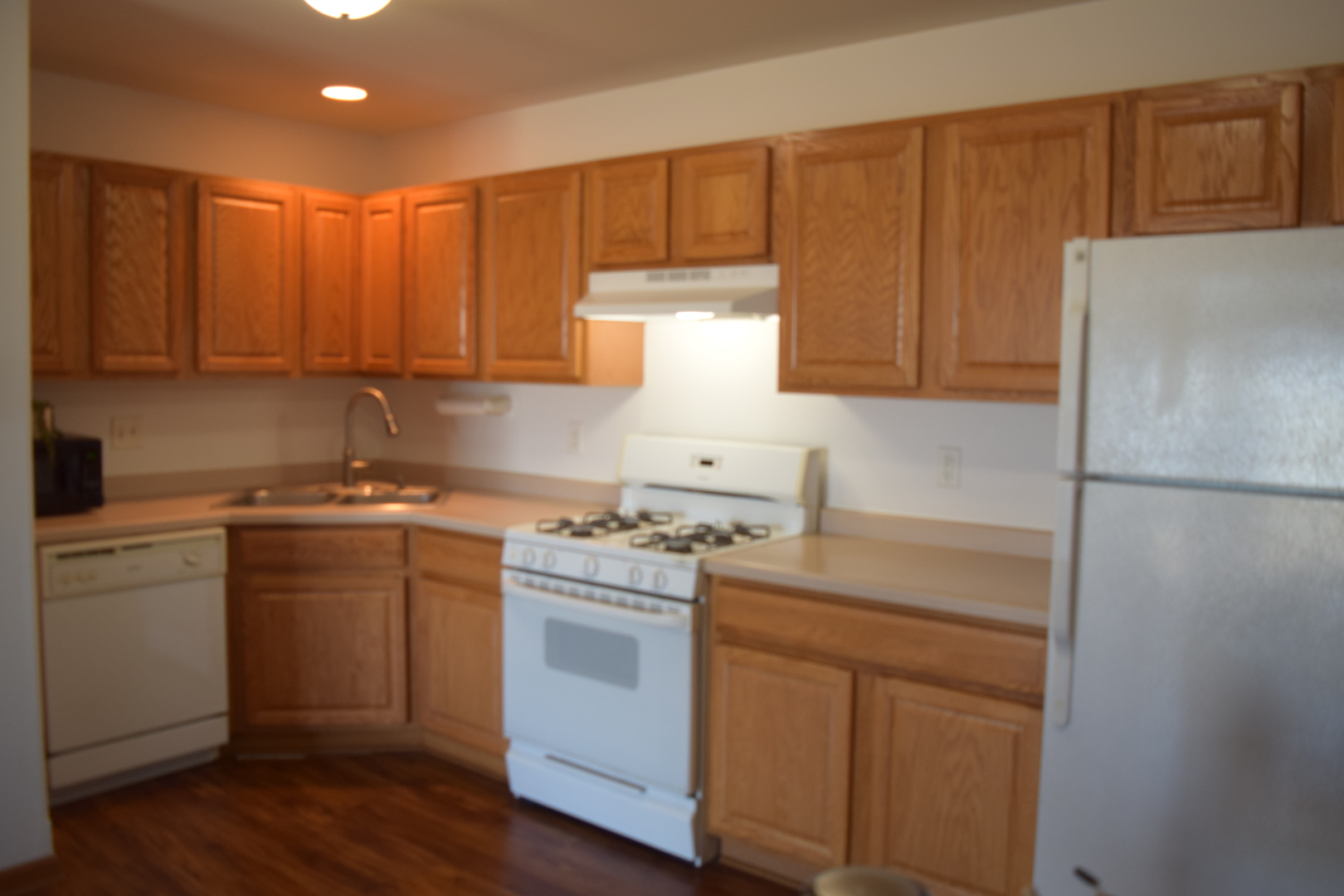 565 N Strack Street #302, Cortland, IL 60112